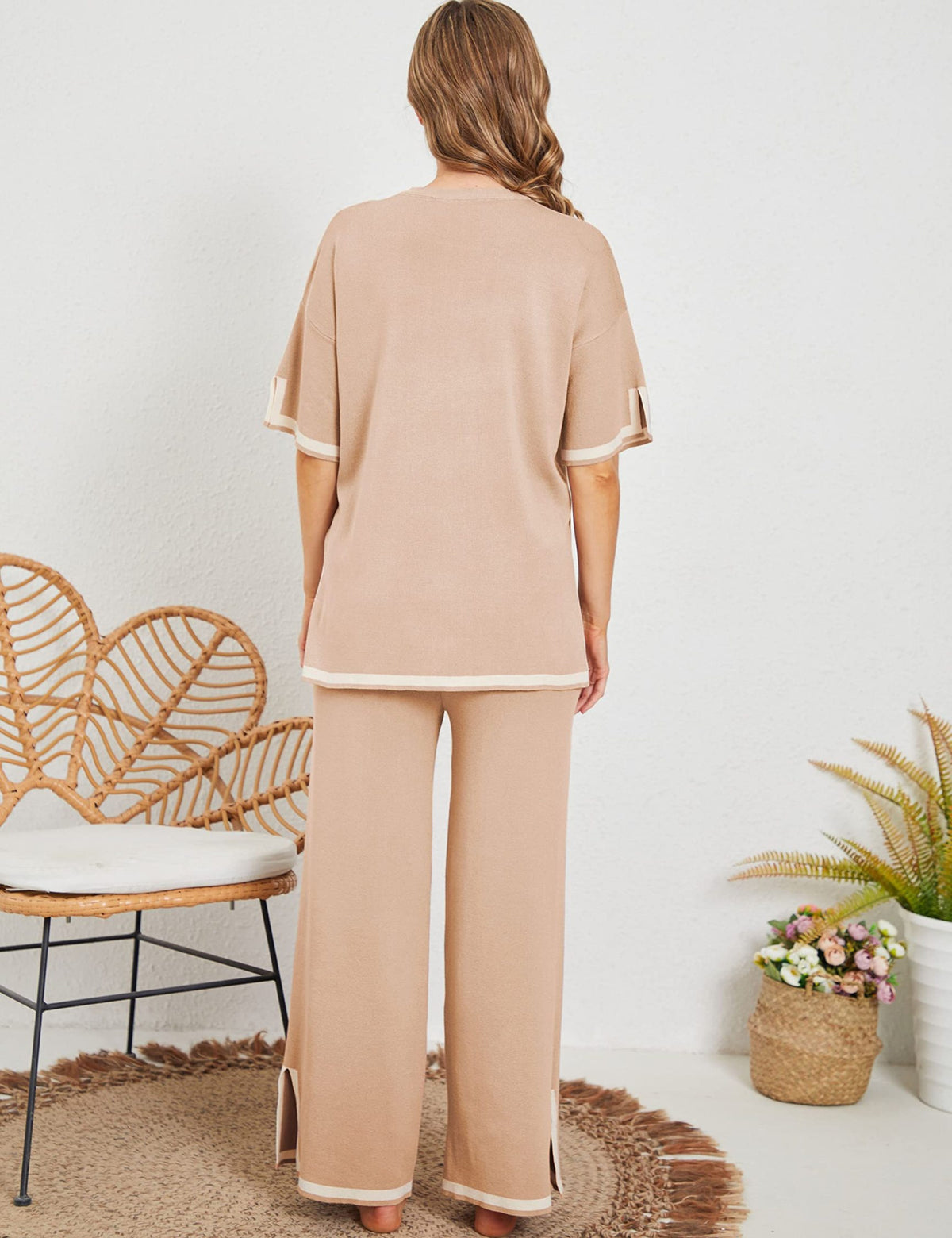 Kurvie | Stylisches Loungewear-Set mit T-Shirt und Hose für gemütliche Stunden