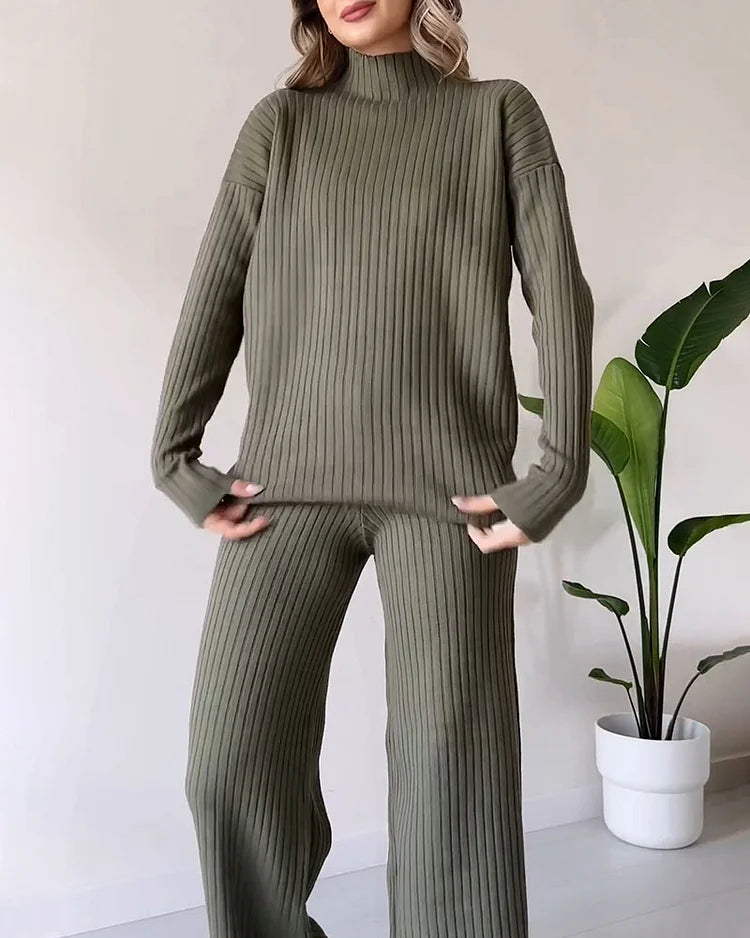 Sachzna | Gemütliches geripptes Pullover-Hosen Set für entspanntes Styling