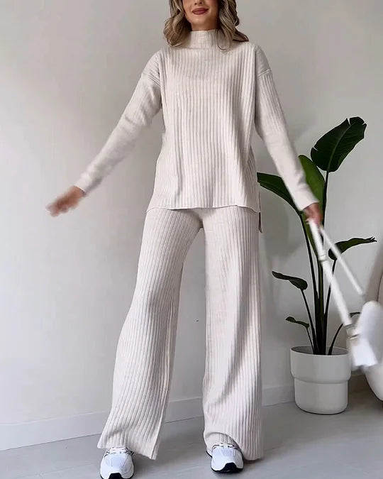 Sachzna | Gemütliches geripptes Pullover-Hosen Set für entspanntes Styling